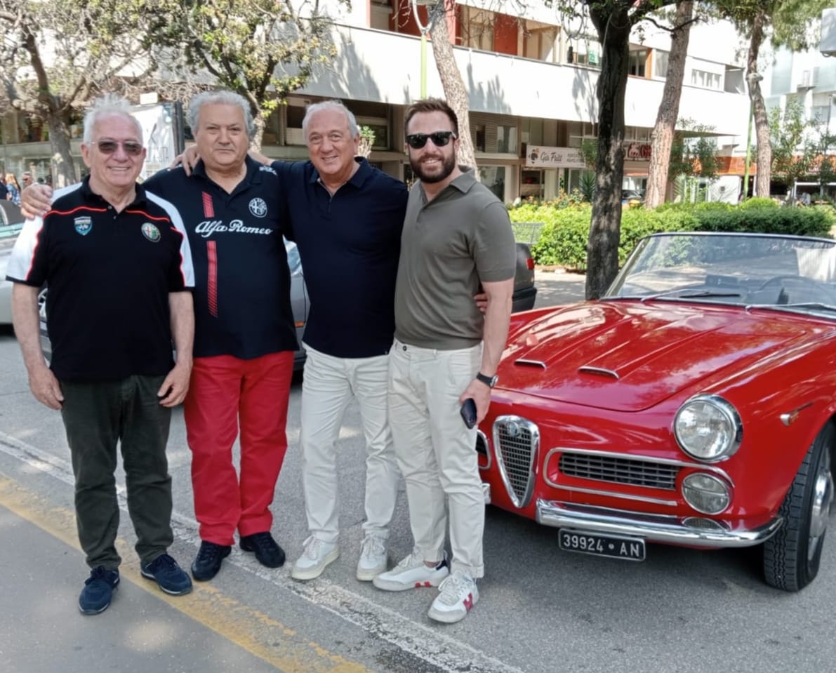 Giulianova, πάνω από 40 vintage Alfa Romeo που εκτέθηκαν την περασμένη Κυριακή στο via Nazario Sauro – ekuonews.it